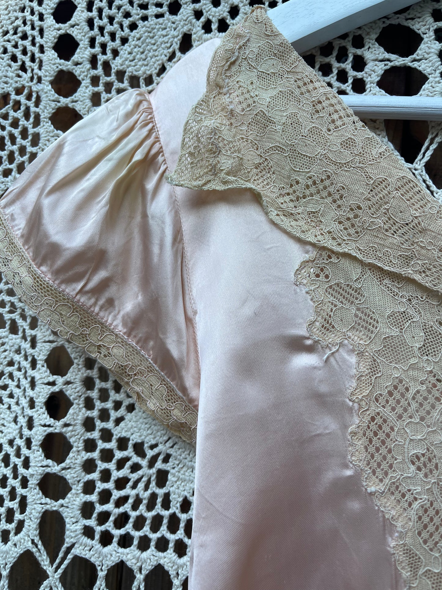 1930s/40s Blush Lace Bias Cut Slip Dress