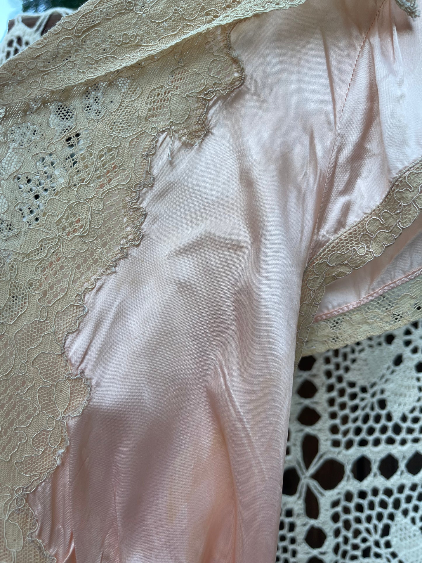 1930s/40s Blush Lace Bias Cut Slip Dress